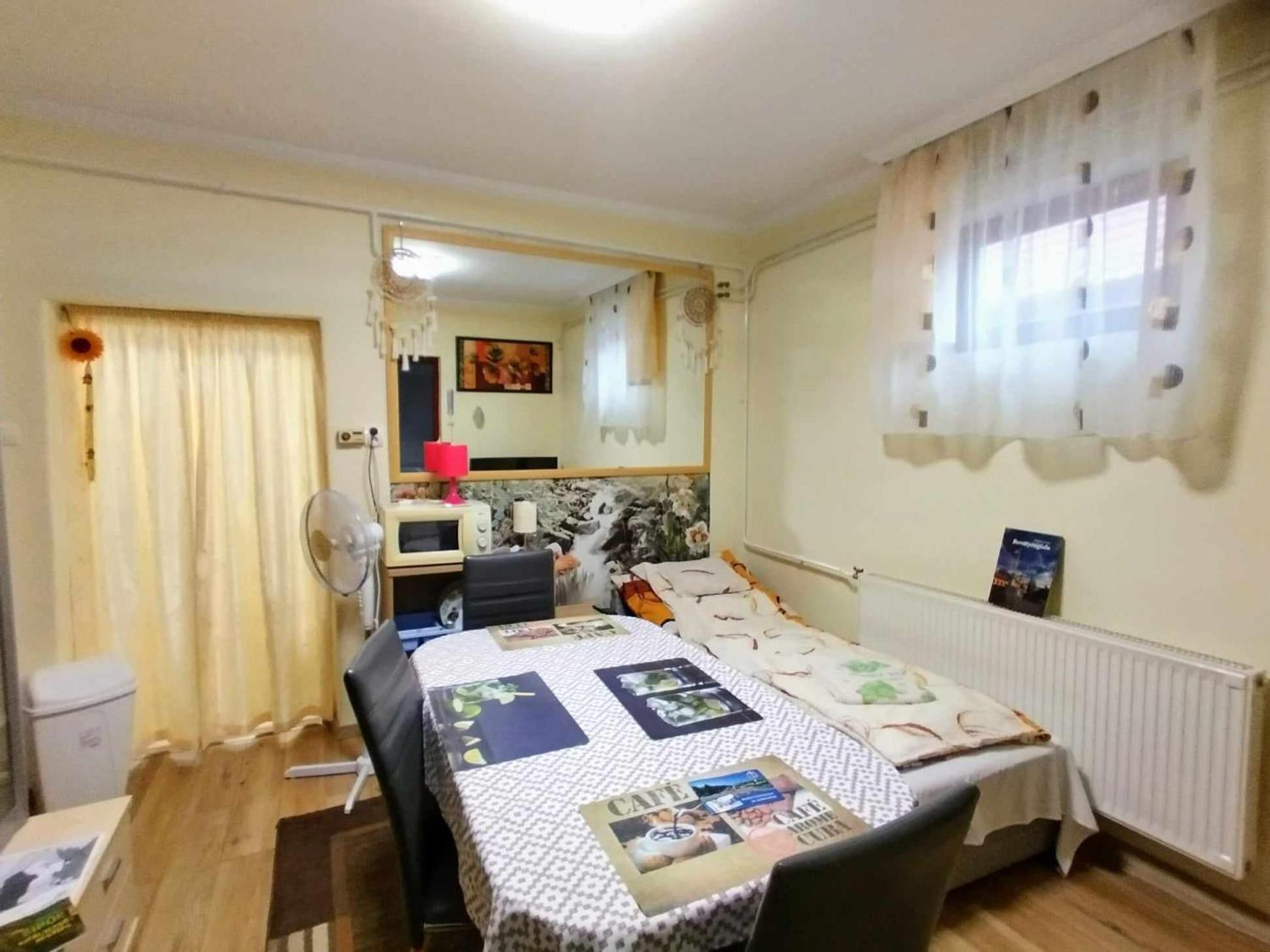 Bundik Vendeghaz Apartment Berettyóújfalu Bagian luar foto