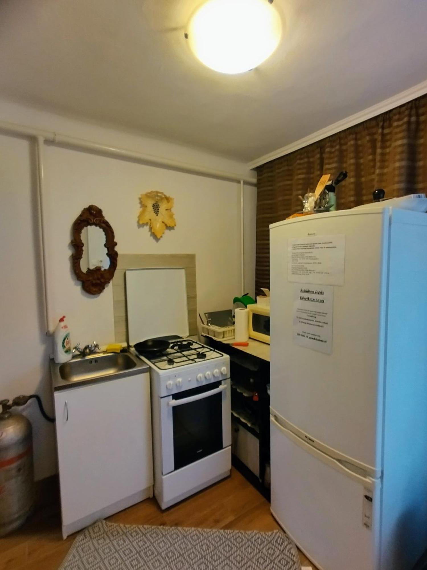 Bundik Vendeghaz Apartment Berettyóújfalu Ruang foto