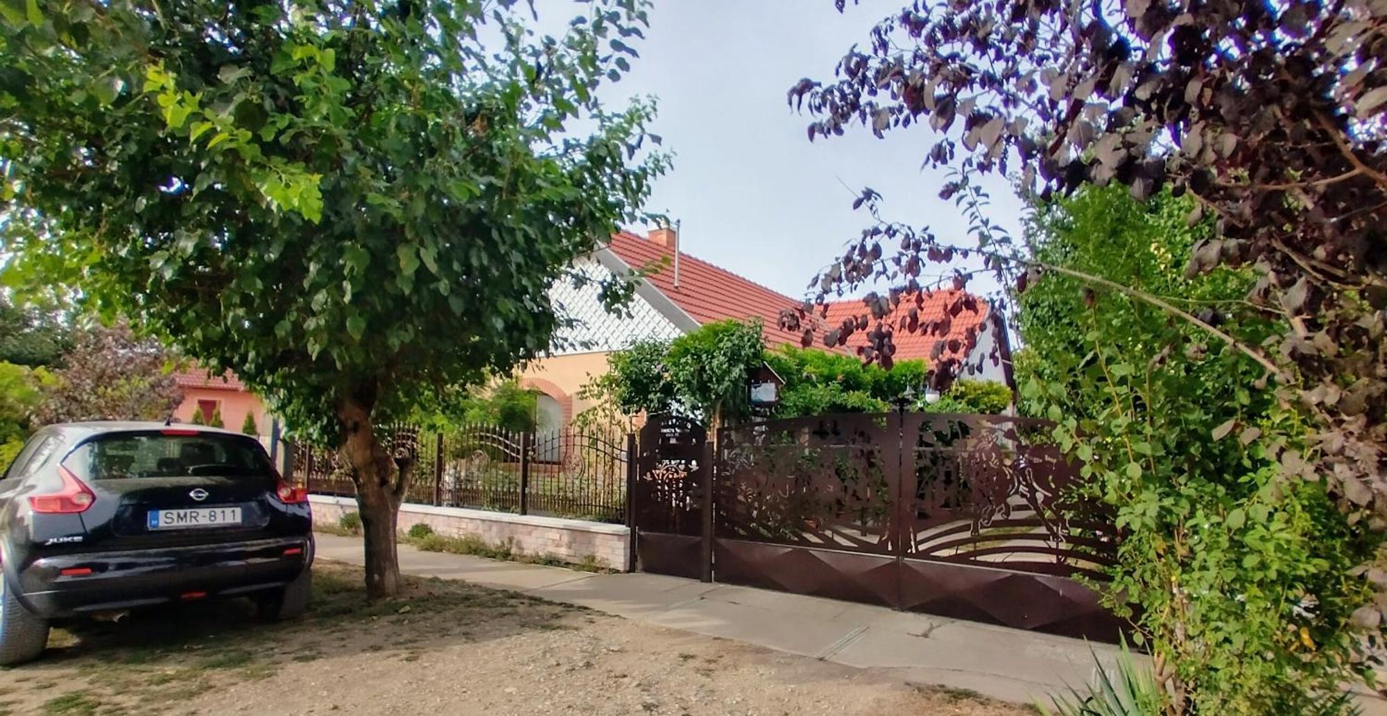 Bundik Vendeghaz Apartment Berettyóújfalu Bagian luar foto